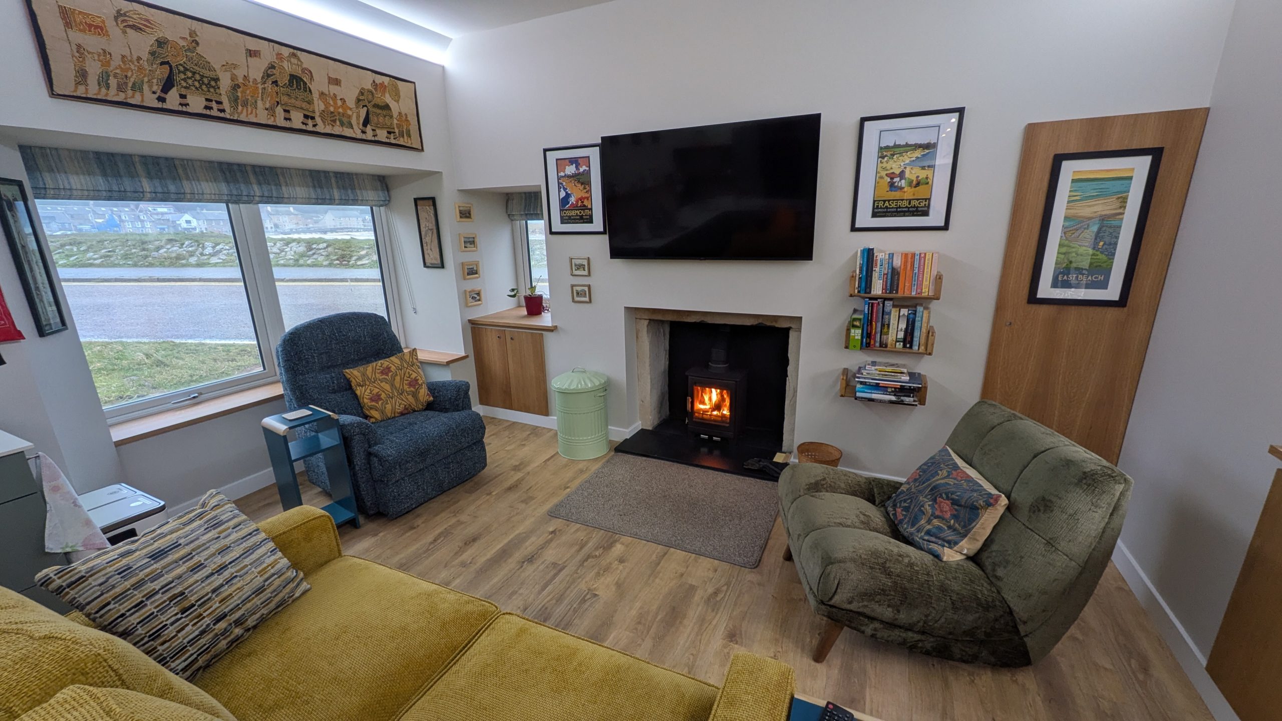 2 Seatown Cottage Lossiemouth holiday cottage lounge